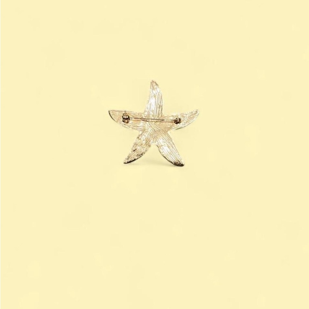 Amazon Gold Starfish Pin - Picture 2 of 2